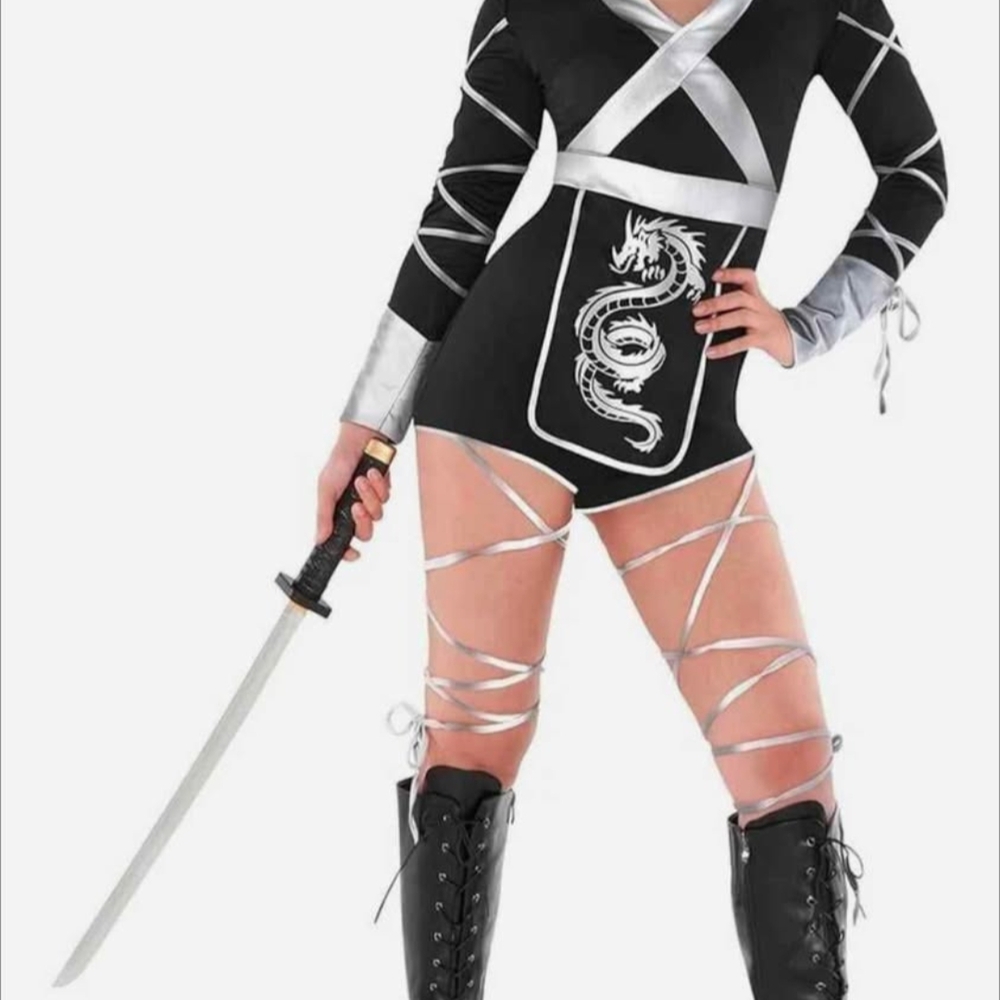 NWOT Ladies Ninja Warrior Costume - Black and Silver - Picture 1 of 1